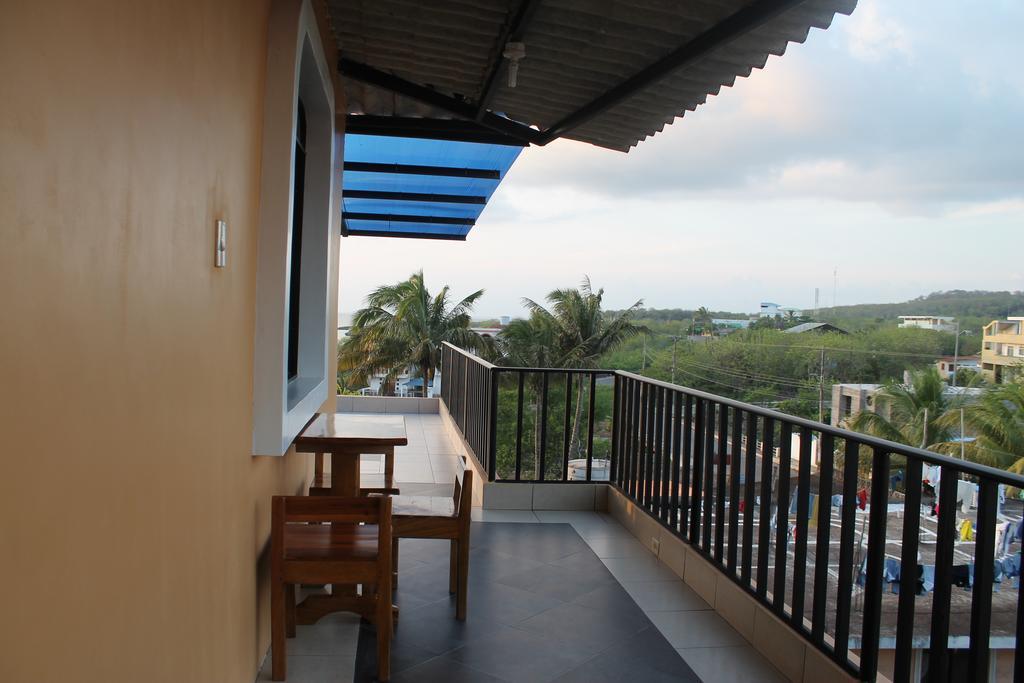 Dolphin House Hotell Puerto Baquerizo Moreno Eksteriør bilde