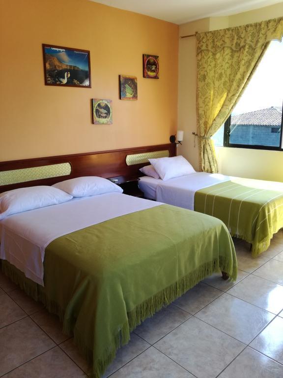Dolphin House Hotell Puerto Baquerizo Moreno Eksteriør bilde