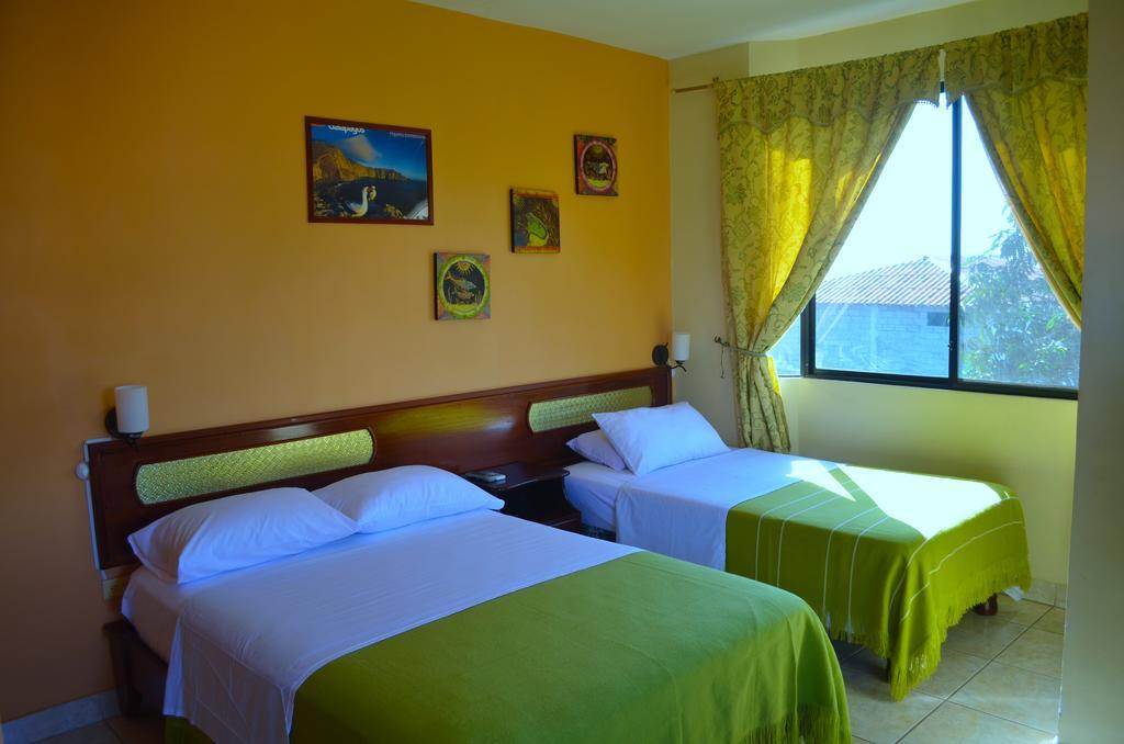 Dolphin House Hotell Puerto Baquerizo Moreno Eksteriør bilde